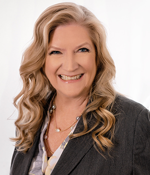 Loren Ridinger, Co-Founder & Senior Executive Vice President of Market America Worldwide | SHOP.COM, Top 10 Inspiring Women Leaders of 2022 Profile
