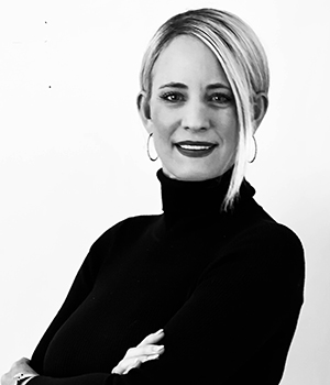 Kerry Lee Perry, Chief Marketing Officer of IPG, Top 10 Inspiring Women Leaders of 2022 Profile