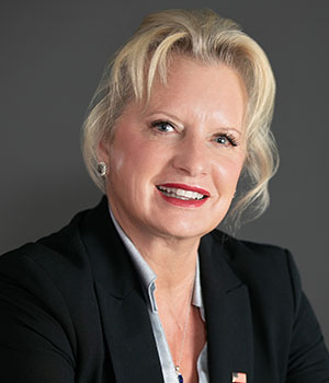 Kristie Bender-Carey CEO of Bender Carey-Capital, Top 10 Women Leaders in Finance of 2022 Profile