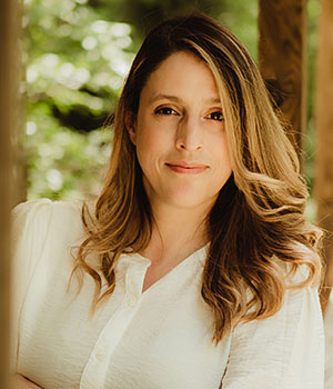 Rebecca LeClaire, CEO of STS Media, Best Successful CEOs of 2021 Profile